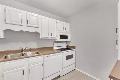 1249 48th Avenue #16, East Moline, IL 61244 - Photo 19