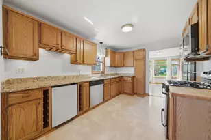 737 Wendall Ave, West Chicago, IL 60185 - Photo 7