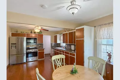1245 W Harrison Street, Freeport, IL 61032 - Photo 7