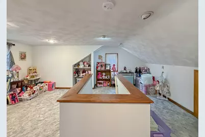1245 W Harrison Street, Freeport, IL 61032 - Photo 15