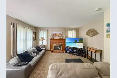 1245 W Harrison Street, Freeport, IL 61032 - Photo 9