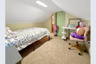 1258 S Blackhawk Avenue, Freeport, IL 61032 - Photo 25