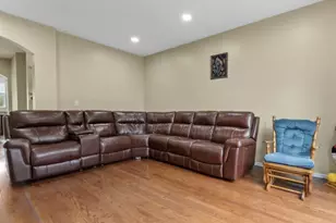 508 Grosvenor Ln, Aurora, IL 60504 - Photo 7