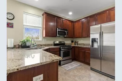 508 Grosvenor Lane, Aurora, IL 60504 - Photo 3