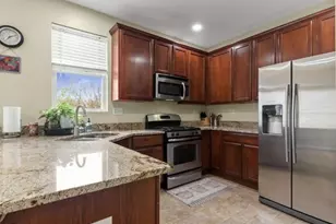 508 Grosvenor Ln, Aurora, IL 60504 - Photo 3
