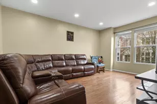 508 Grosvenor Ln, Aurora, IL 60504 - Photo 5