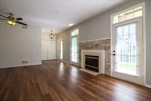 1216 Tennyson Ln, Naperville, IL 60540 - Photo 5