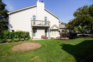 1216 Tennyson Ln, Naperville, IL 60540 - Photo 3