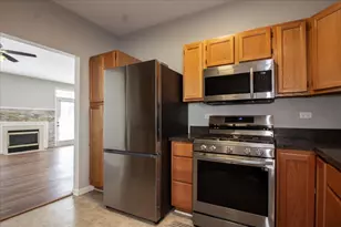 1216 Tennyson Ln, Naperville, IL 60540 - Photo 7