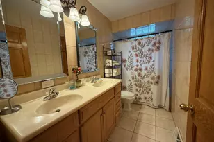 1560 Pamela Dr, Elgin, IL 60123 - Photo 7