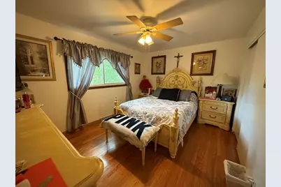 1560 Pamela Drive, Elgin, IL 60123 - Photo 7