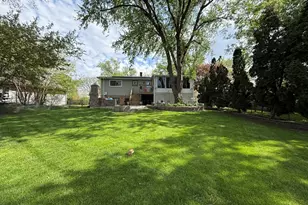 1560 Pamela Dr, Elgin, IL 60123 - Photo 15