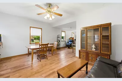 9655 S Commercial Avenue, Chicago, IL 60617 - Photo 3
