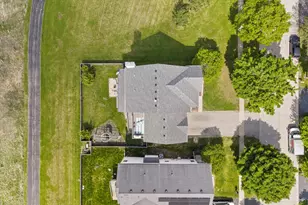 739 Bonaventure Dr, Oswego, IL 60543 - Photo 41