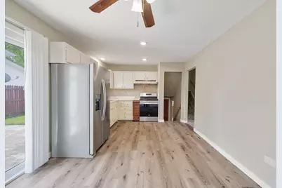 425 Lisa Lane, Streamwood, IL 60107 - Photo 17
