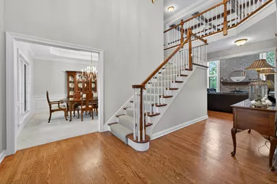 38W535 Golfview Court, Saint Charles, IL 60175 - Photo 3