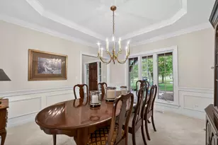 38W535 Golfview Ct, Saint Charles, IL 60175 - Photo 9