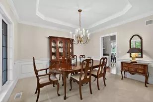 38W535 Golfview Ct, Saint Charles, IL 60175 - Photo 7