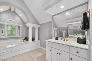 38W535 Golfview Ct, Saint Charles, IL 60175 - Photo 39