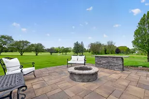 38W535 Golfview Ct, Saint Charles, IL 60175 - Photo 61