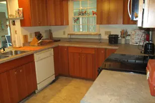 905 Knottingham Dr, Ottawa, IL 61350 - Photo 3