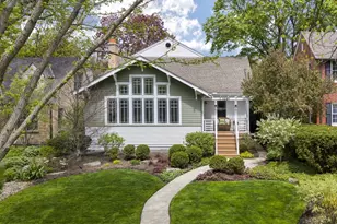 1087 Ash St, Winnetka, IL 60093 - Photo 1
