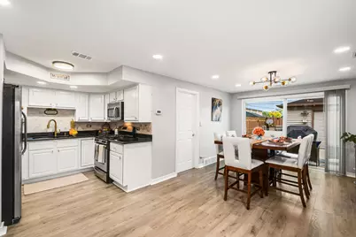 509 N 4th Avenue #A, Des Plaines, IL 60016 - Photo 5