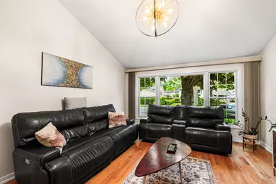 509 N 4th Avenue #A, Des Plaines, IL 60016 - Photo 3