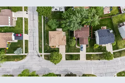 5039 Chambers Drive, Hoffman Estates, IL 60010 - Photo 15