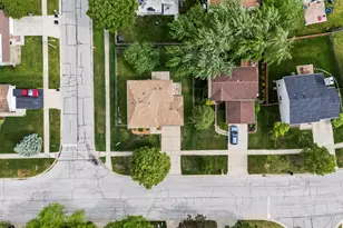 5039 Chambers Dr, Hoffman Estates, IL 60010 - Photo 15