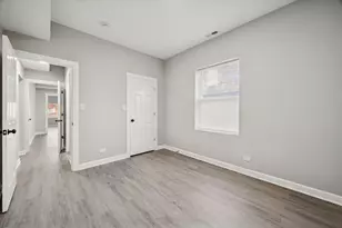 8018 S Harvard Ave, Chicago, IL 60620 - Photo 19