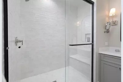 932 E Chicago Avenue, Naperville, IL 60540 - Photo 33