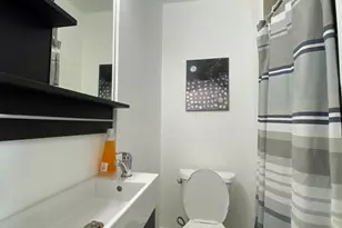 1437 W Taylor St, Chicago, IL 60607 - Photo 9