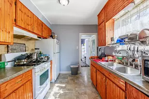 389 W 12th St, Chicago Heights, IL 60411 - Photo 9