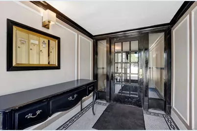 1329 W Addison Street #3A, Chicago, IL 60613 - Photo 23
