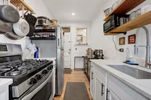 1329 W Addison St, Chicago, IL 60613 - Photo 19