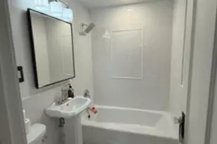 1329 W Addison St, Chicago, IL 60613 - Photo 7