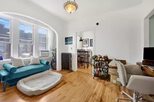 1329 W Addison St, Chicago, IL 60613 - Photo 17