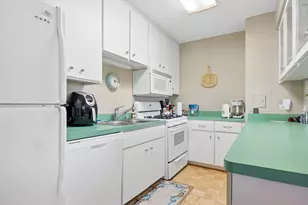 11036 S Kilpatrick Ave, Oak Lawn, IL 60453 - Photo 5