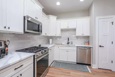 3172 Sun Valley Drive, Kankakee, IL 60901 - Photo 17