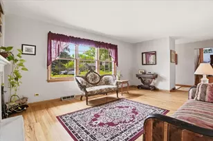 1046 Crane Blvd, Libertyville, IL 60048 - Photo 5