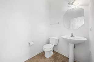 760 Lambert Ln, Bartlett, IL 60103 - Photo 11