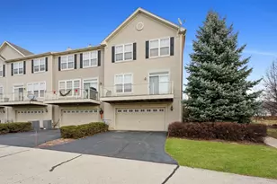 760 Lambert Ln, Bartlett, IL 60103 - Photo 17