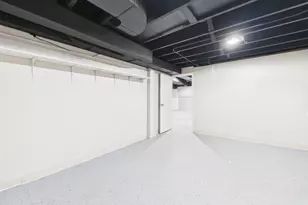 10615 S Vernon Ave, Chicago, IL 60628 - Photo 17
