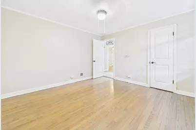 10615 S Vernon Avenue, Chicago, IL 60628 - Photo 9