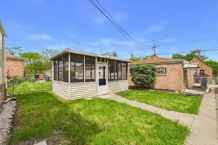 10615 S Vernon Ave, Chicago, IL 60628 - Photo 19
