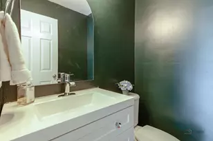 352 Fairfax Ln, Grayslake, IL 60030 - Photo 17