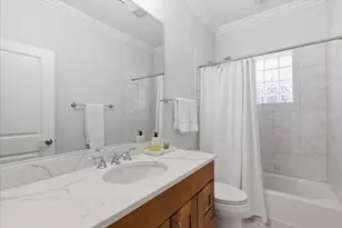 927 W George St, Chicago, IL 60657 - Photo 21