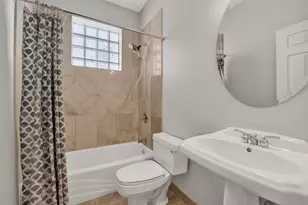 2637 W Belmont Ave, Chicago, IL 60618 - Photo 25