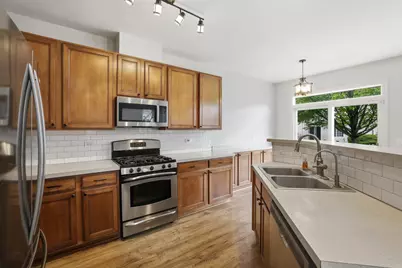 2246 Pembridge Drive, Lake in the Hills, IL 60156 - Photo 9